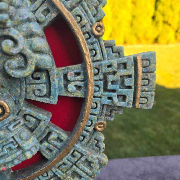 Vintage Mayan Aztec Calendar Clock Wall Plaque Green Red Felt - Picture 5 of 14